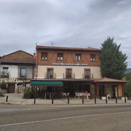 Hostal Urbion Vinuesa Exterior foto