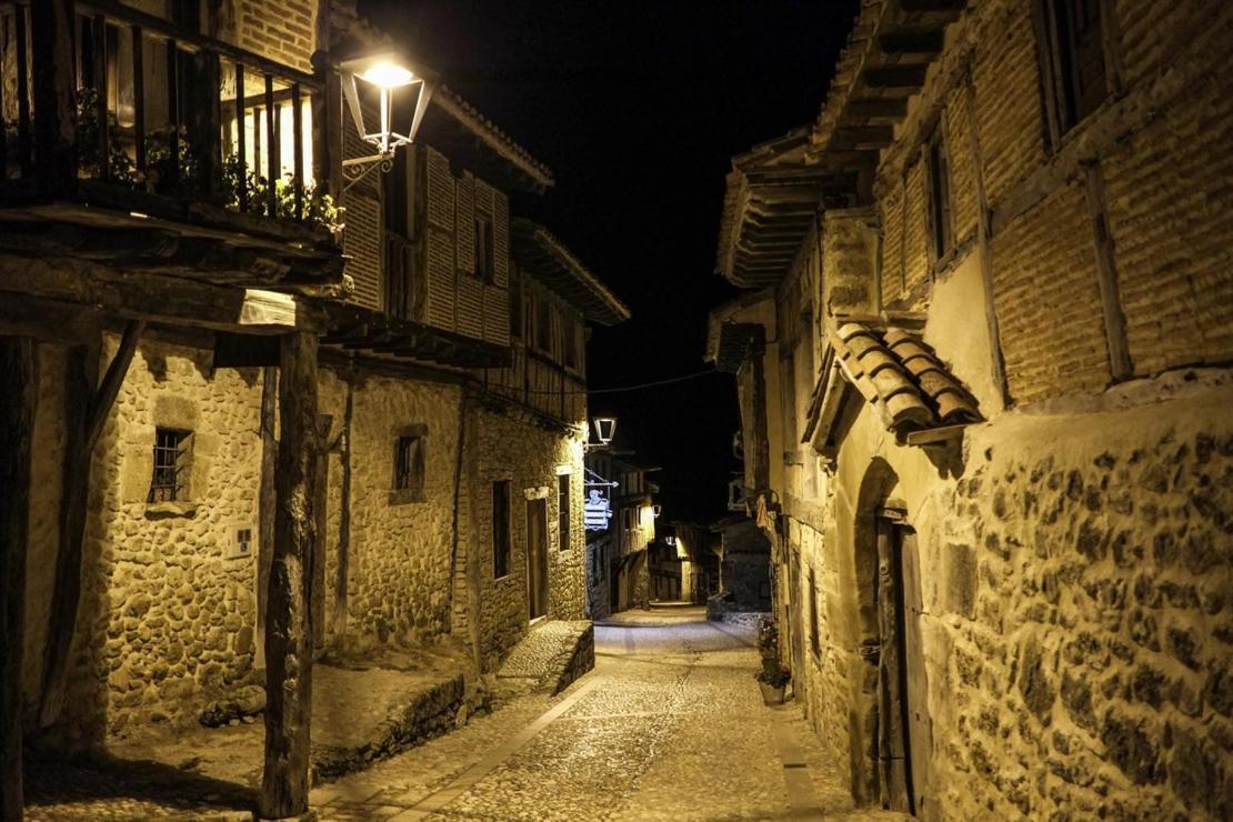 Hostal Urbion Vinuesa Exterior foto