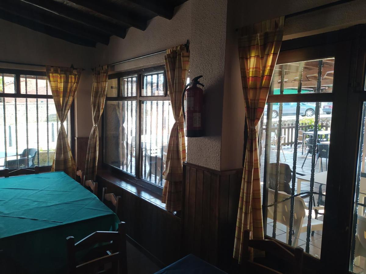 Hostal Urbion Vinuesa Exterior foto